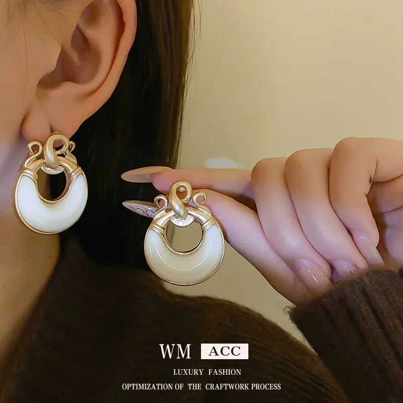 Luxurious Round Geometric Alloy Electroplating Earrings