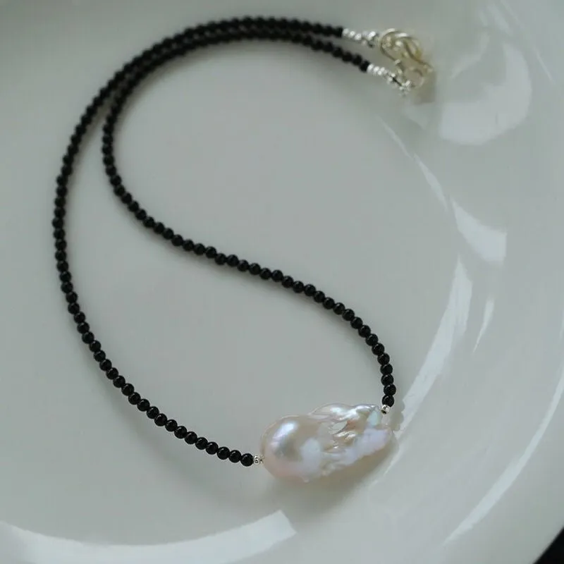 Minimalist Modern Baroque Pearl Black Agate Beaded Necklace