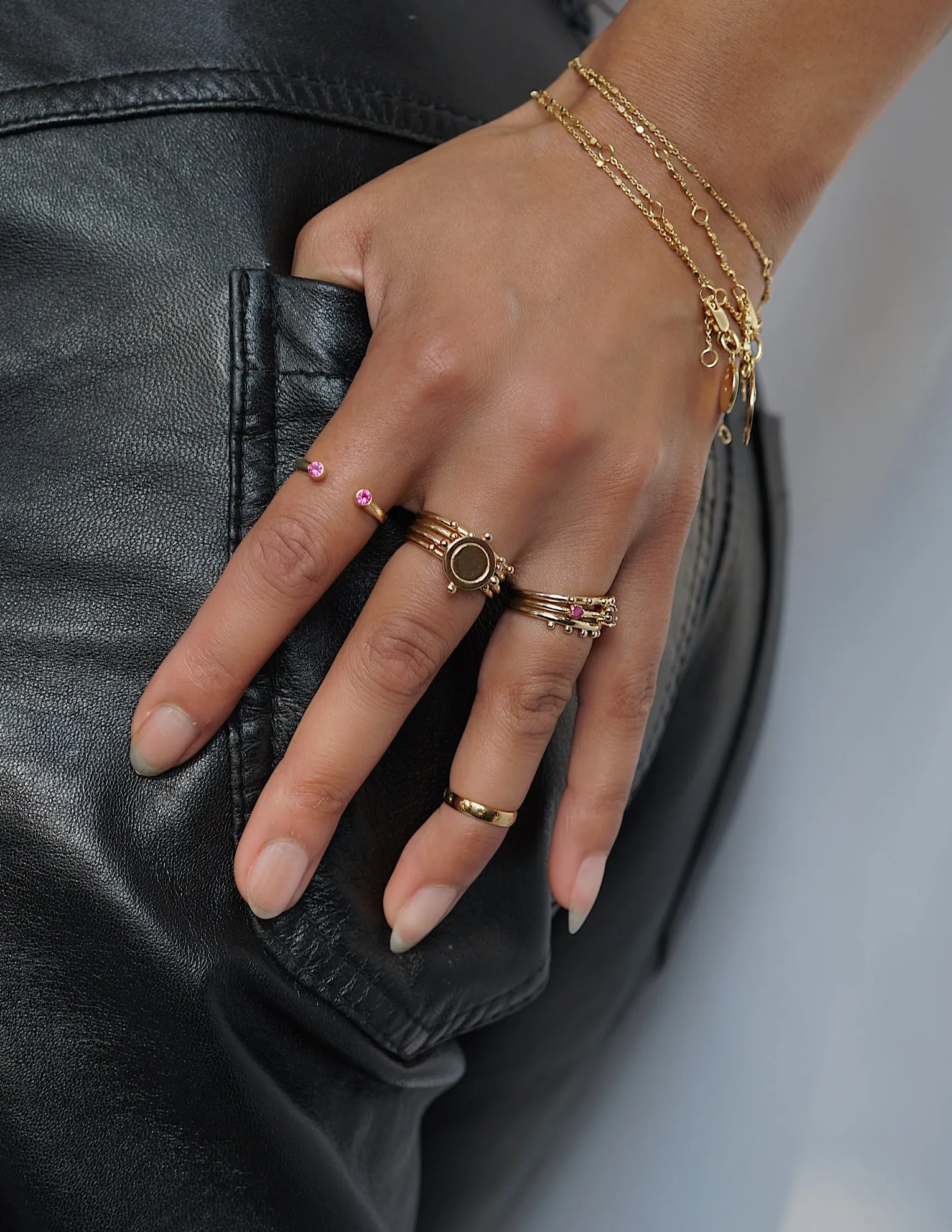 Saffira Pink ring<br>Solid gold