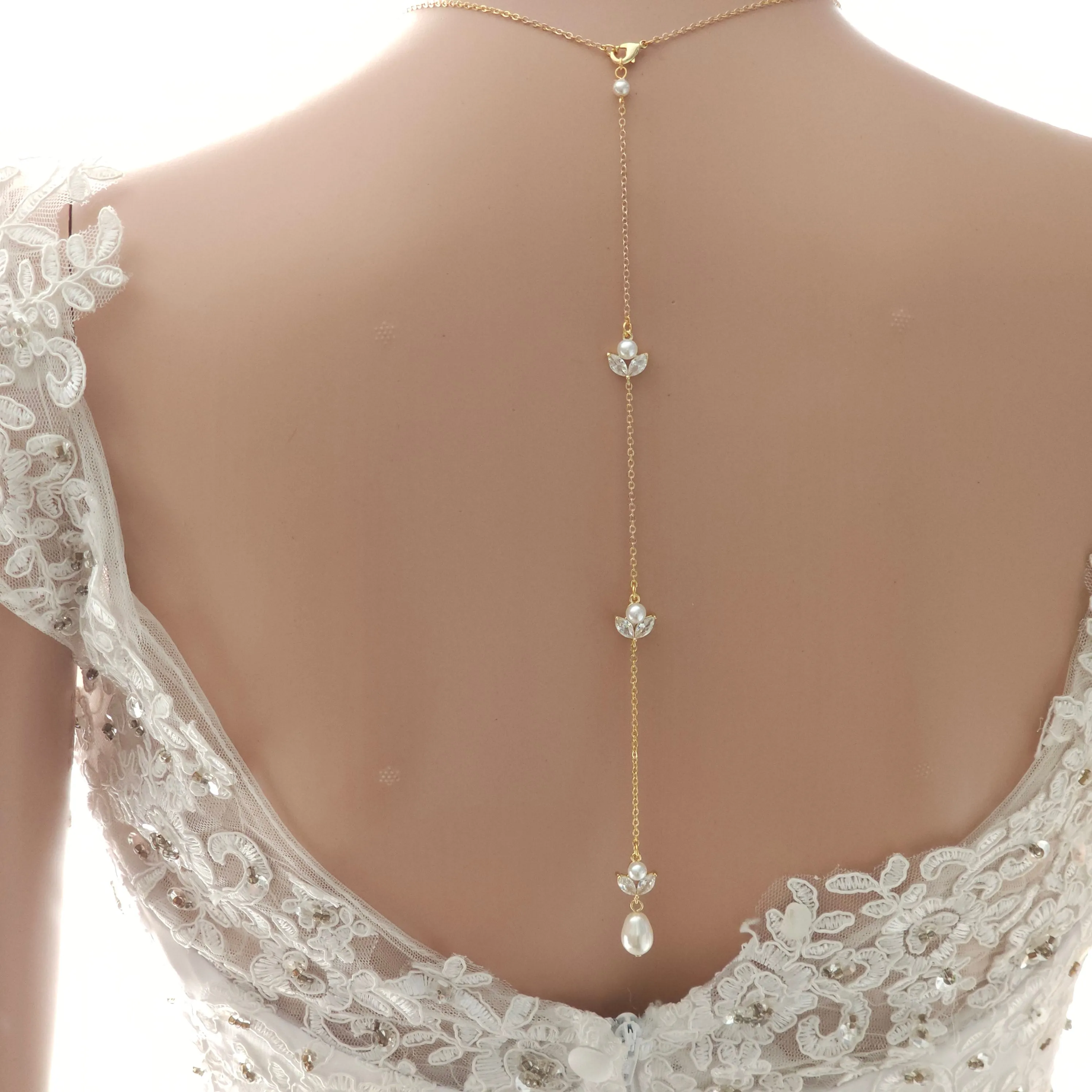 Simple Wedding Pearl Pendant Necklace with Backdrop in Gold-Leila