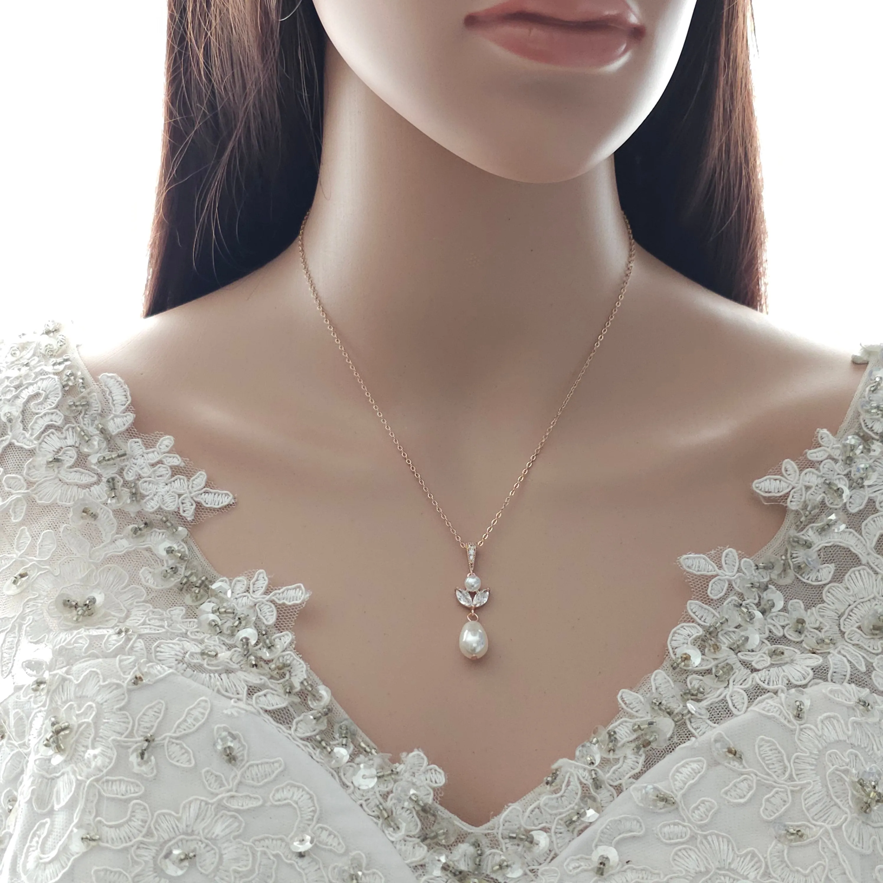 Simple Wedding Pearl Pendant Necklace with Backdrop in Gold-Leila